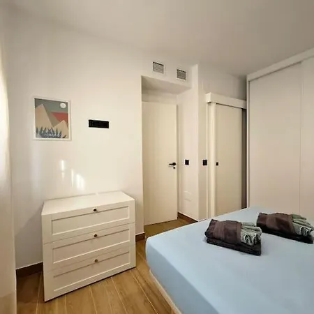 Nuevo Y Centrico De Playa Фуэнхирола